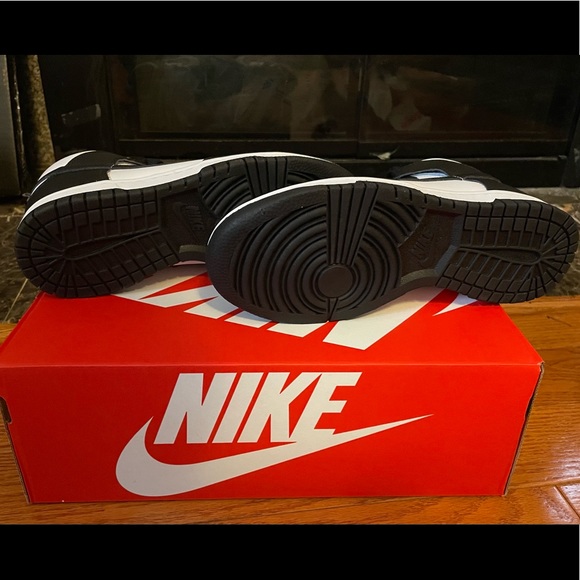 Nike High Dunk Panda Women’s 6.5 (big kids 5) - Picture 2 of 4